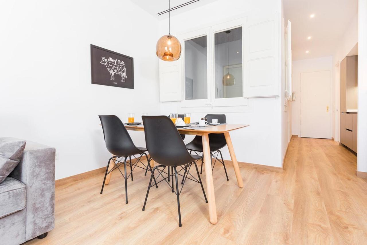 Cozy Apartment Close To Passeig De Gracia Barcelona Exteriör bild